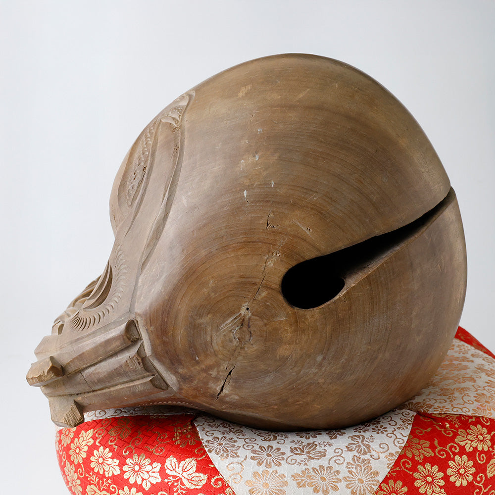特大 木魚 側面