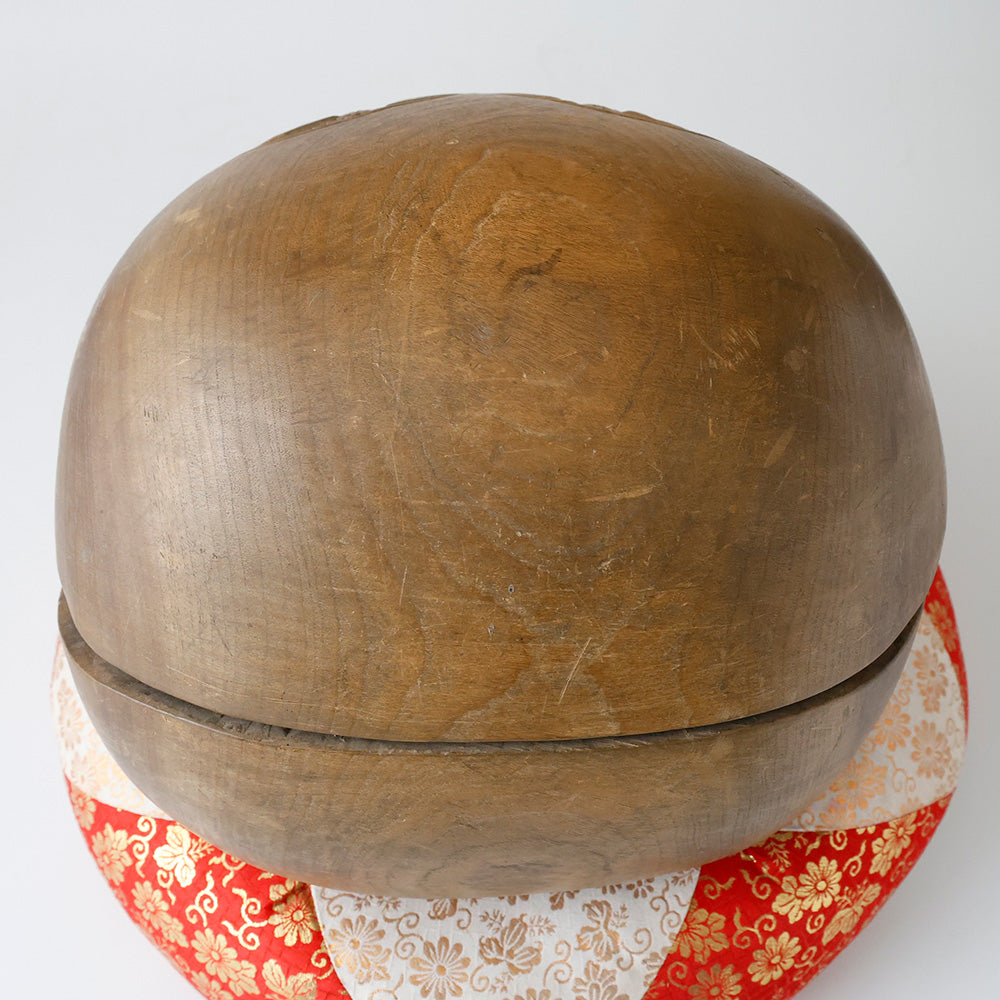 特大 木魚 側面