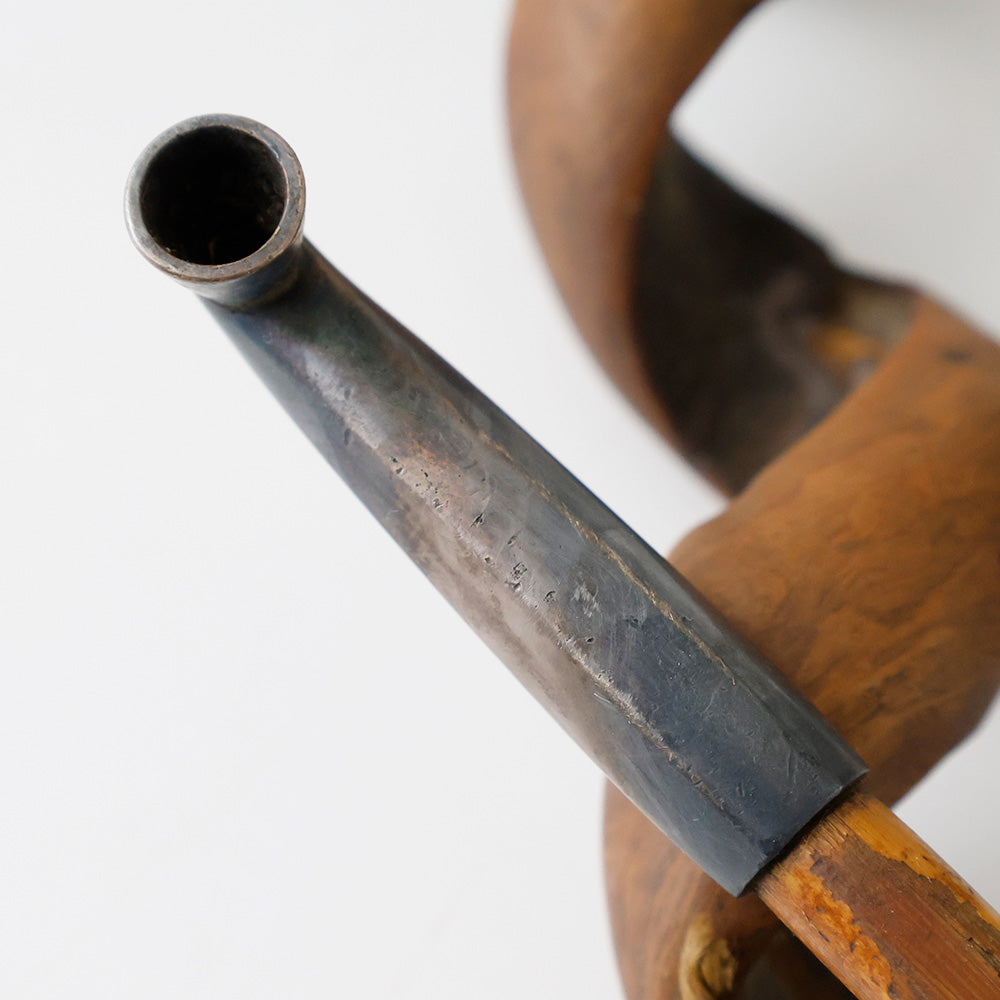 提げ物 煙草入れ 螺旋捻り上げ煙管筒 拡大