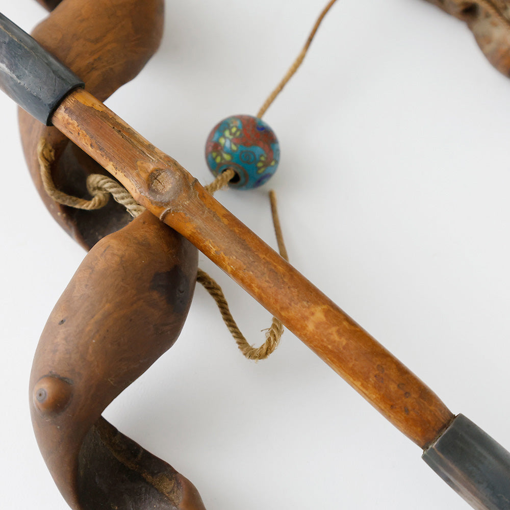 提げ物 煙草入れ 螺旋捻り上げ煙管筒 拡大