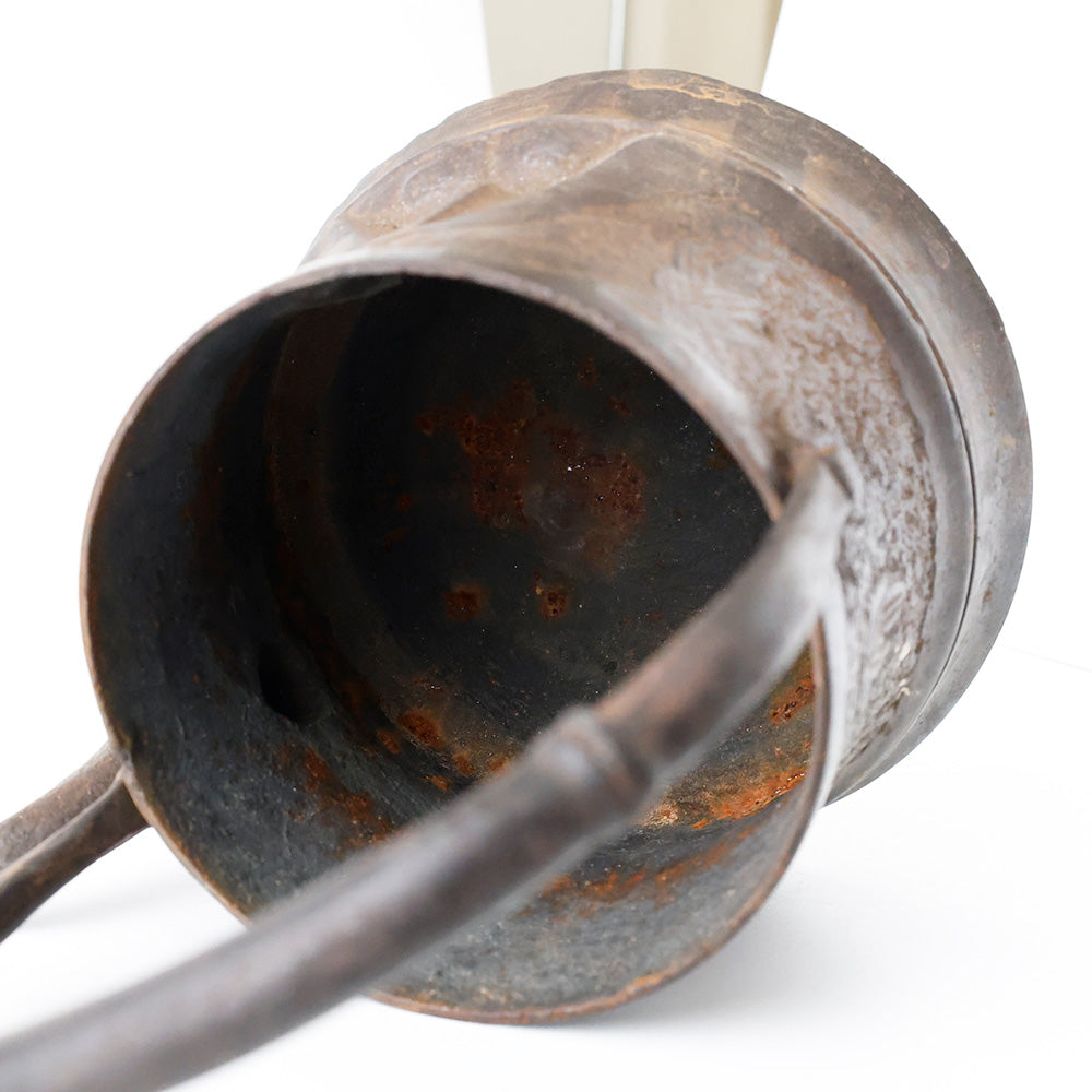 南部鉄瓶 大祐堂 松笠摘み 倒した図