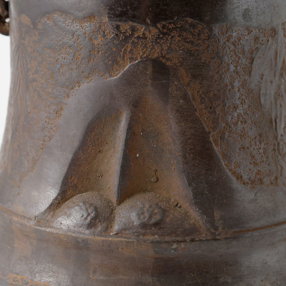 南部鉄瓶 大祐堂 松笠摘み 拡大図