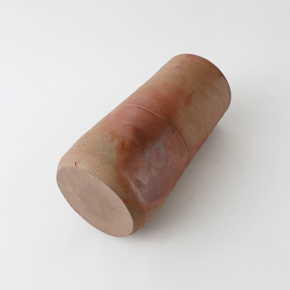 備前 伊勢崎淳 花入 倒した図