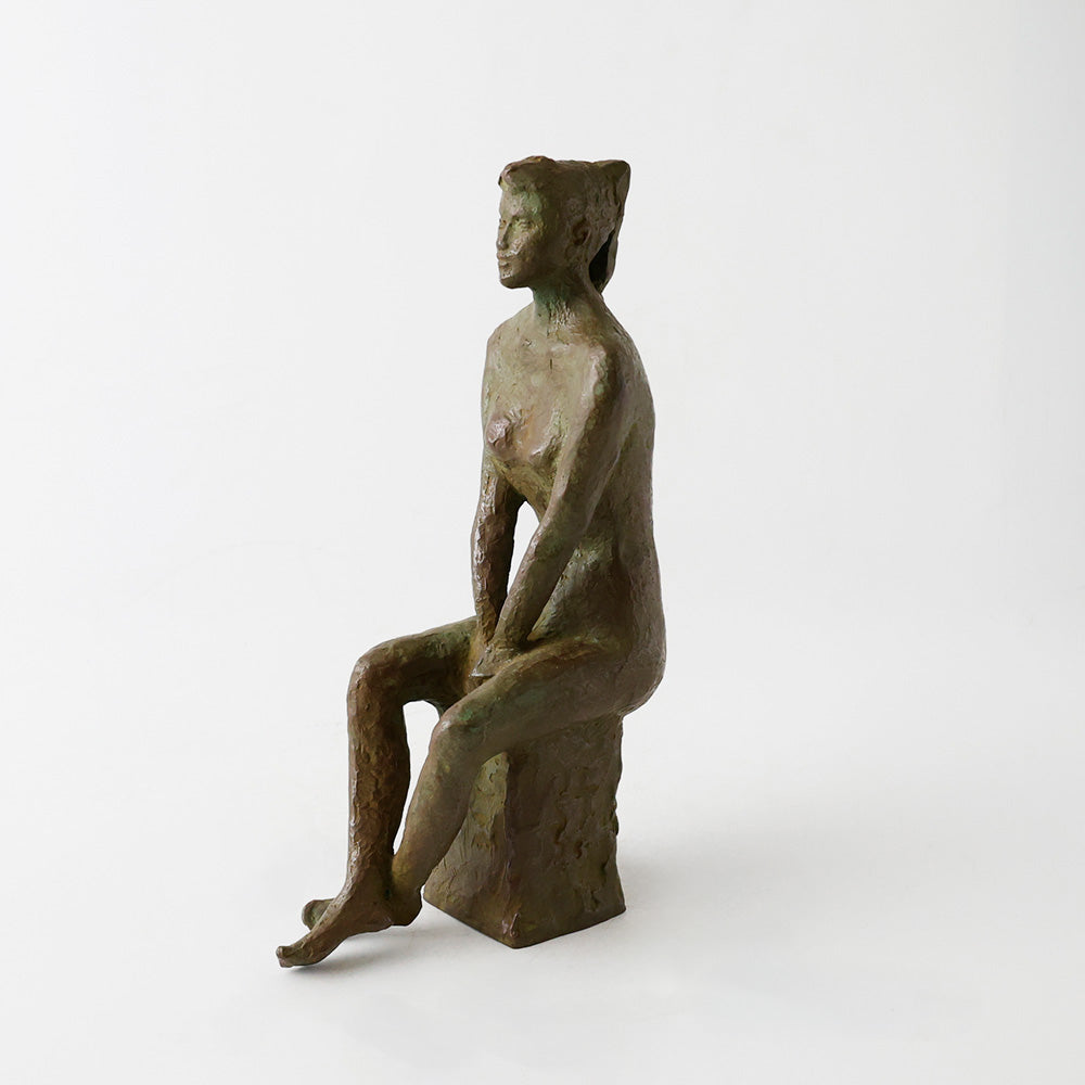 ブロンズ 少女像 板橋一歩 左半身