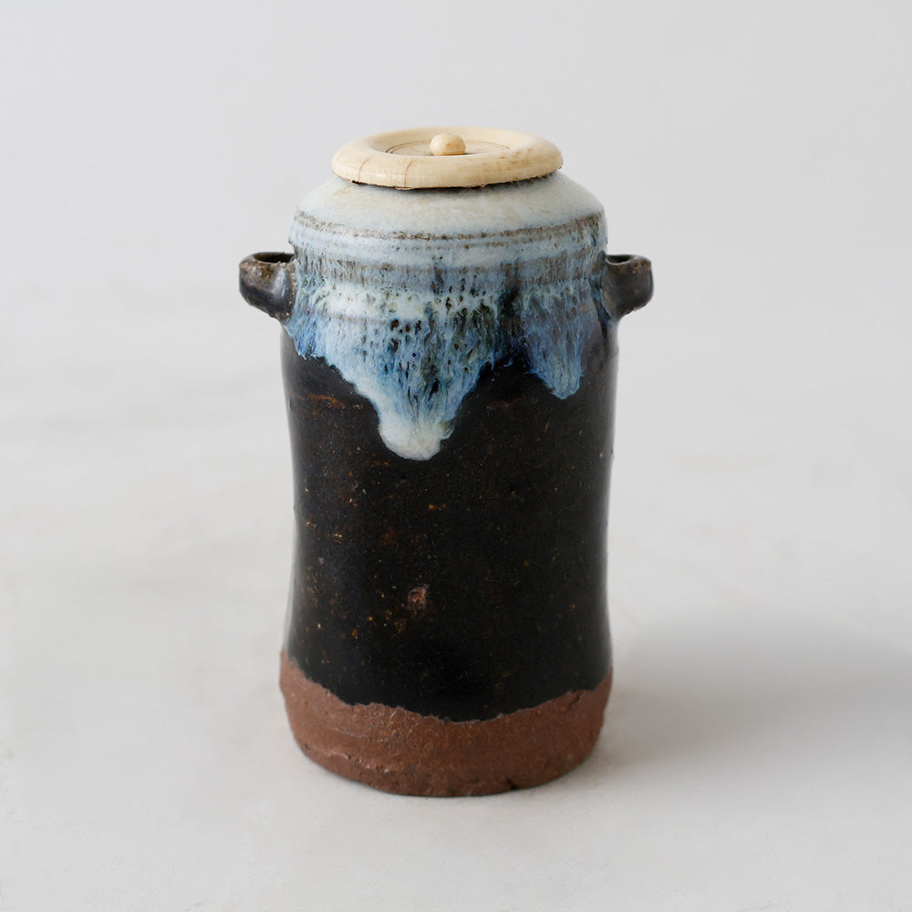 美濃焼 自然釉 耳付茶入 側面