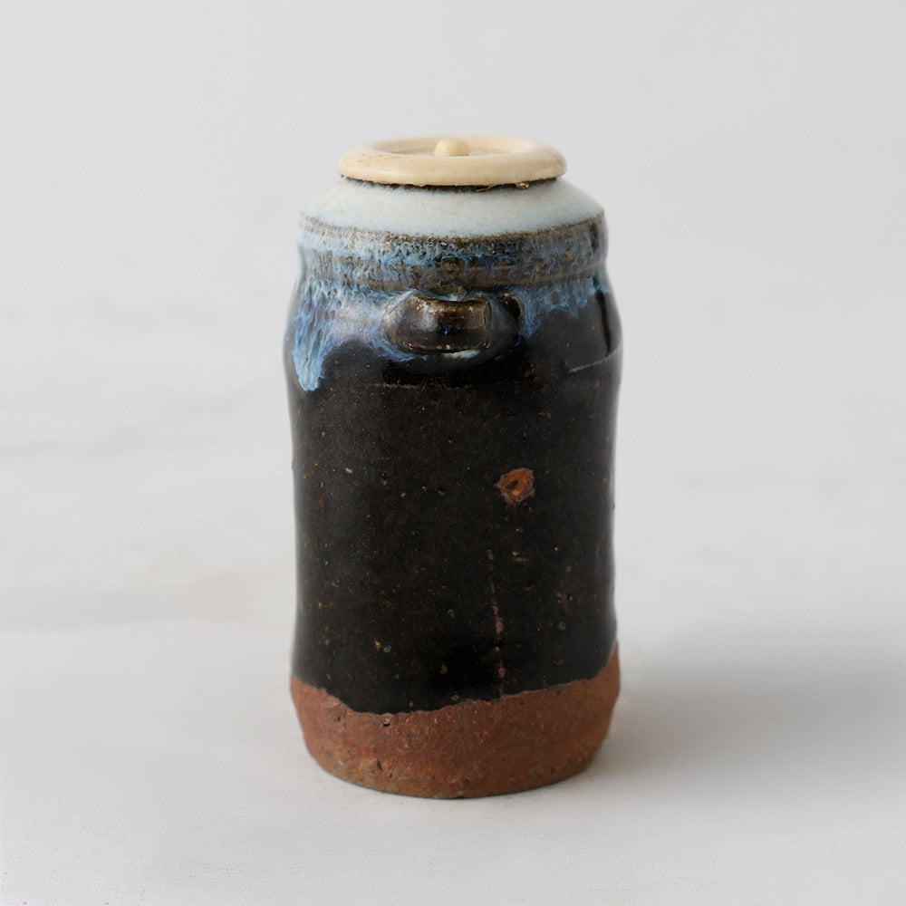 美濃焼 自然釉 耳付茶入 側面