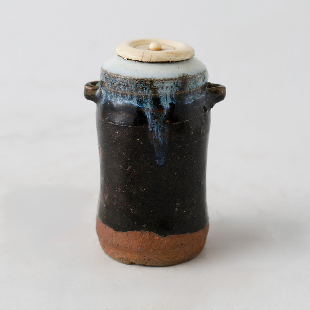 美濃焼 自然釉 耳付茶入 側面