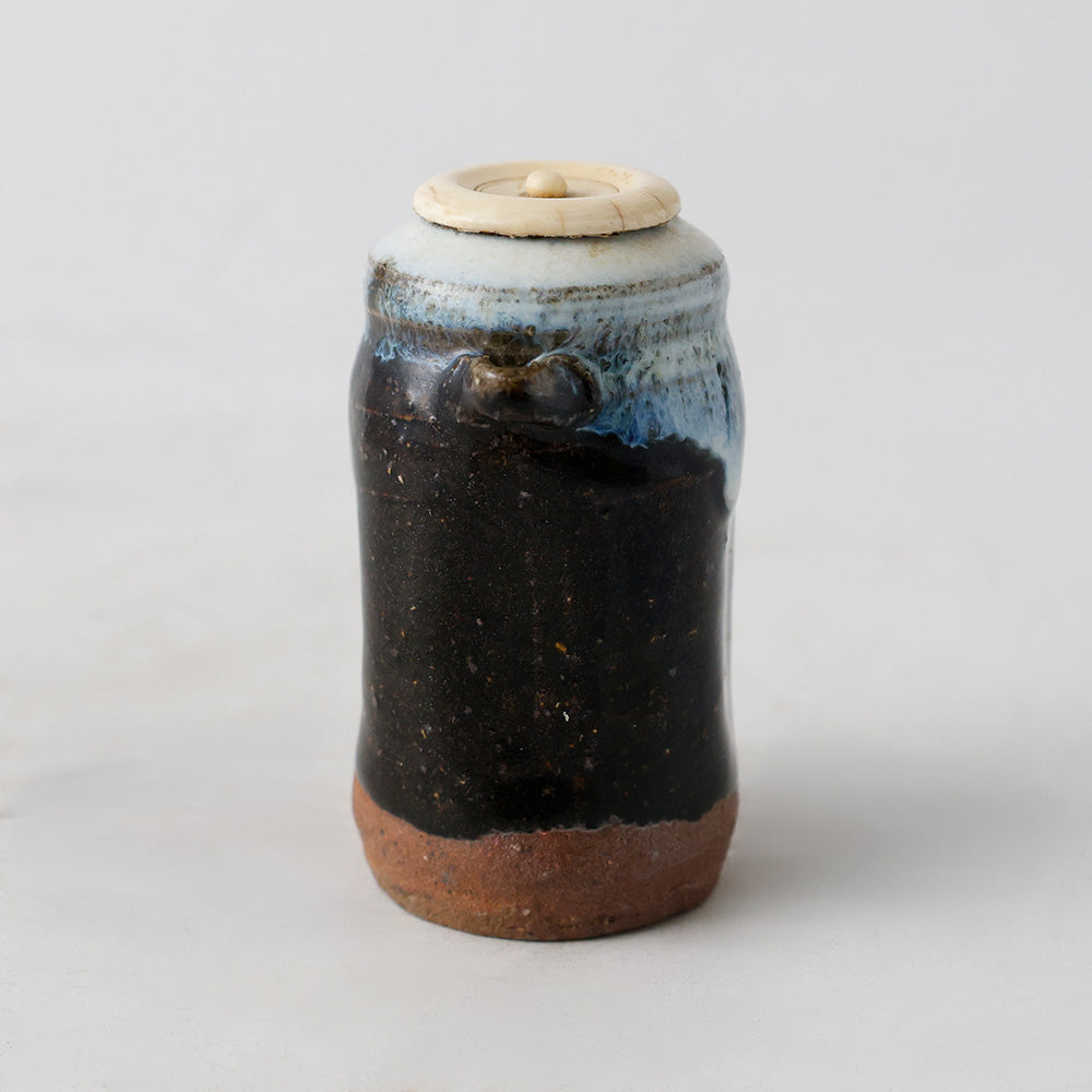 美濃焼 自然釉 耳付茶入 側面