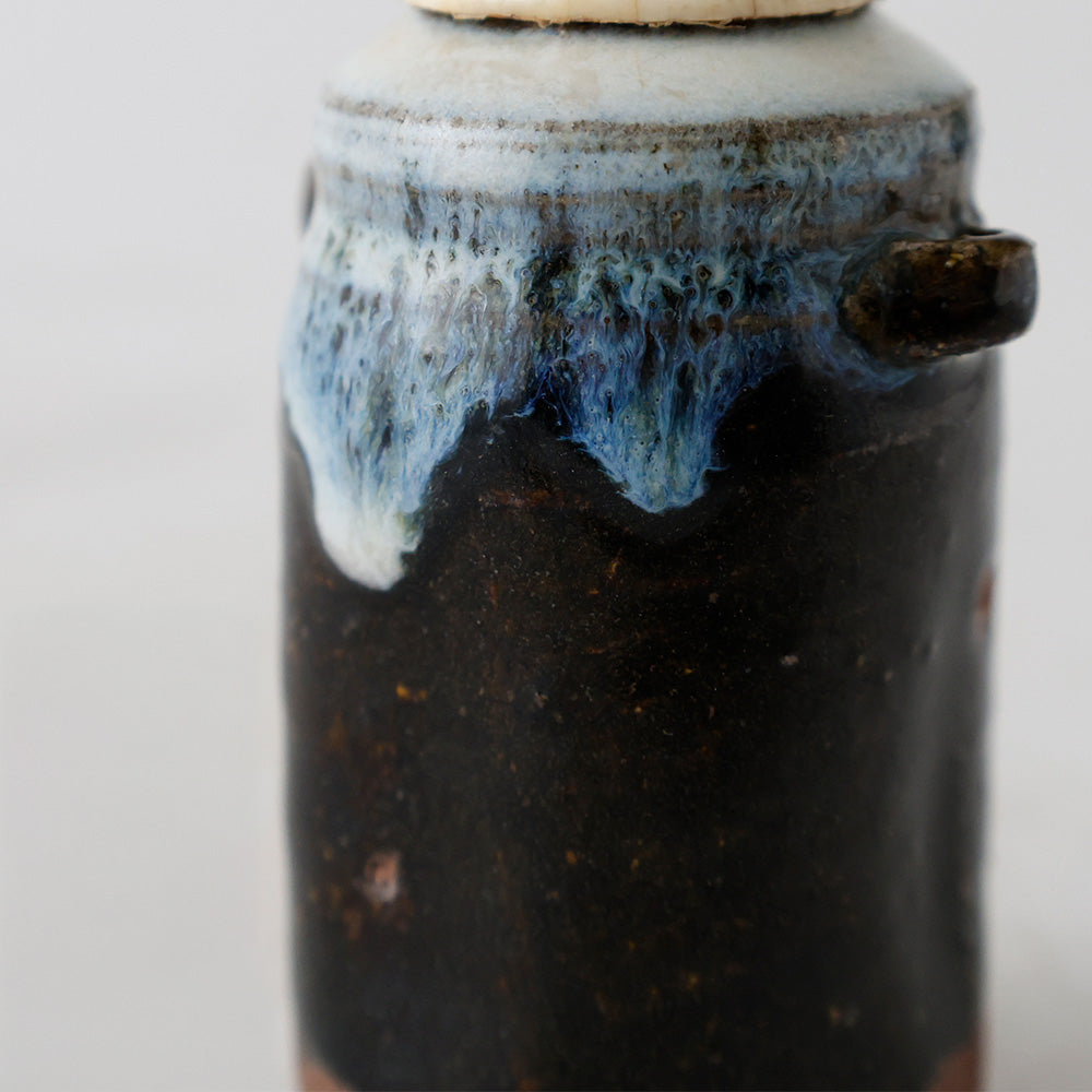 美濃焼 自然釉 耳付茶入 拡大