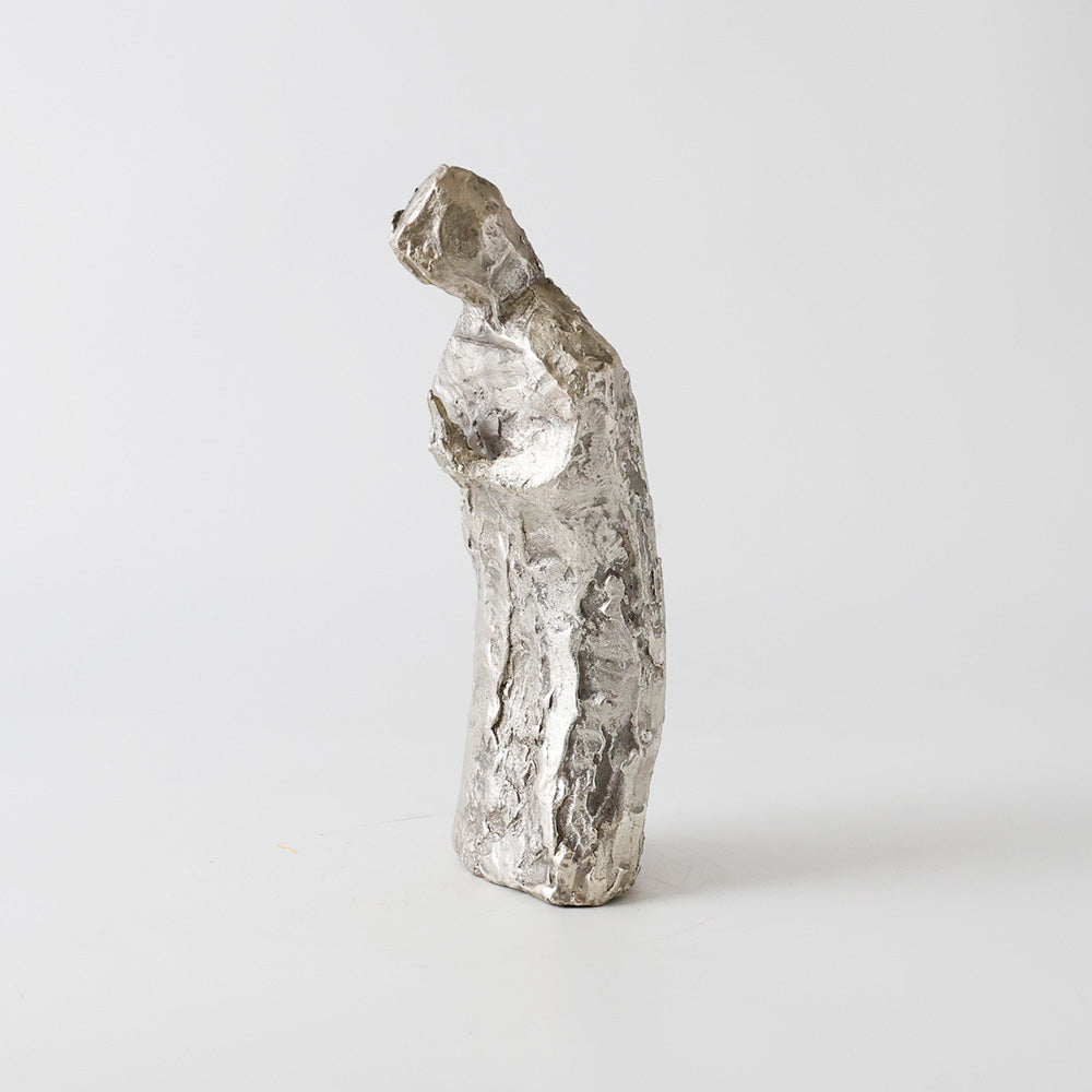 板橋一歩作 ブロンズ 祈る女性像 側面