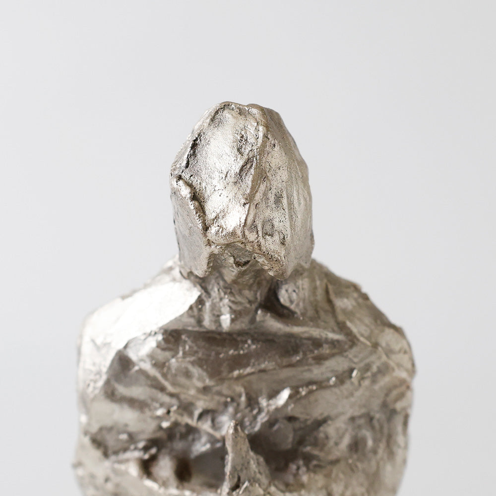 板橋一歩作 ブロンズ 祈る女性像 顔