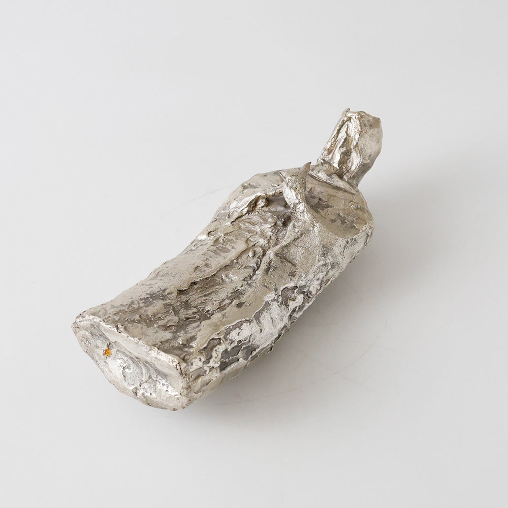 板橋一歩作 ブロンズ 祈る女性像 倒した構図