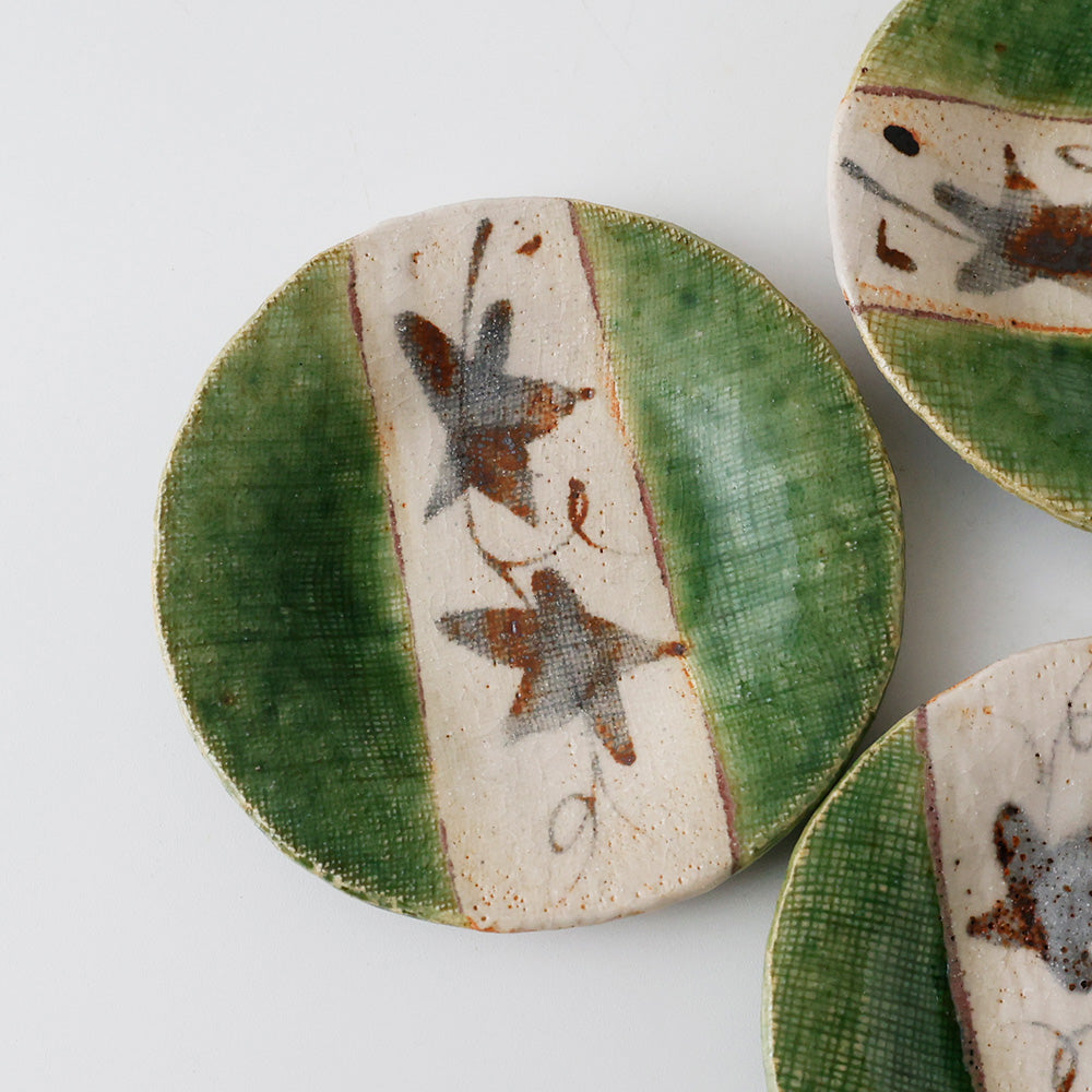 清山窯 織部焼 銘々皿 拡大図