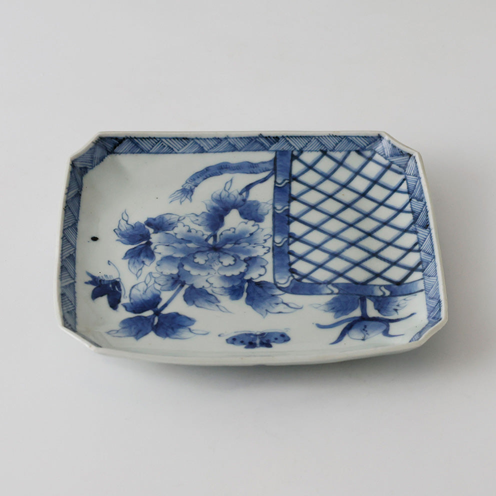 古伊万里 染付 角切四方皿 奥から見た図