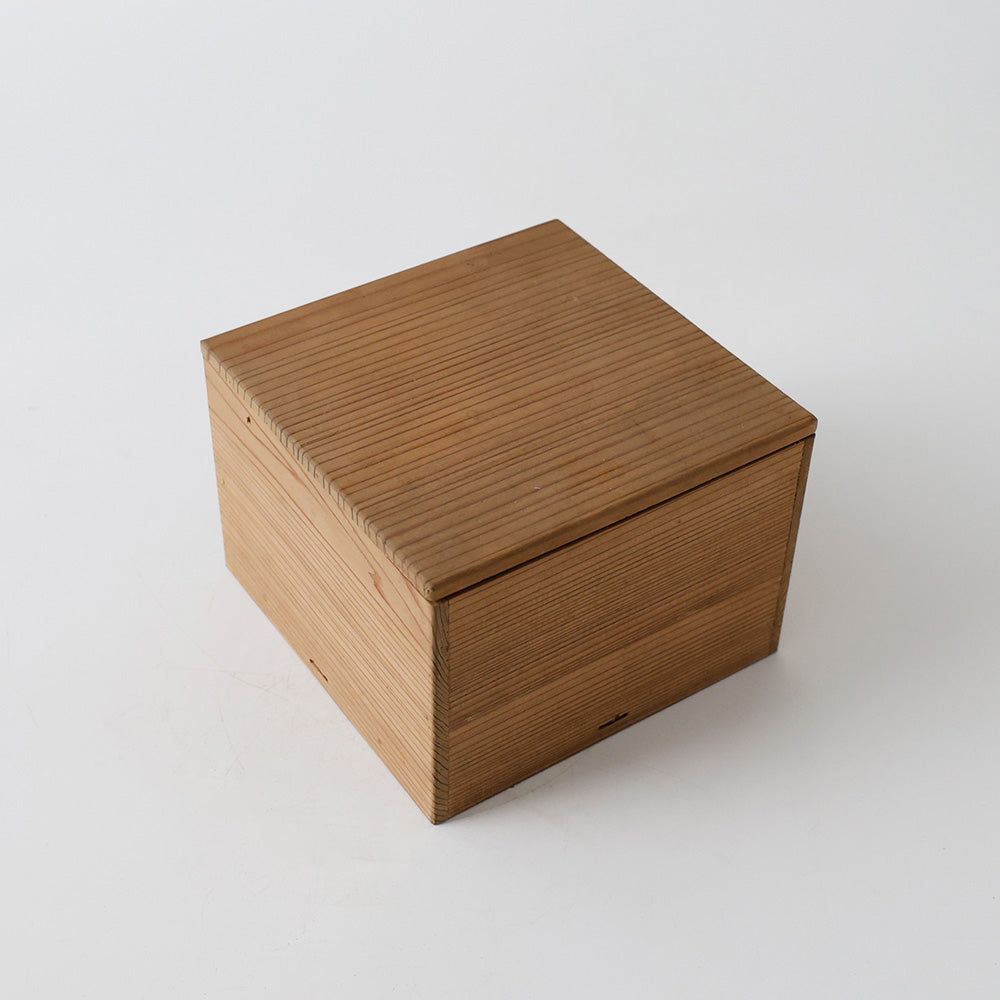 安南写 絞り手 茶碗 箱