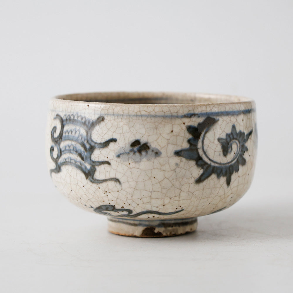 安南写 絞り手 茶碗 側面