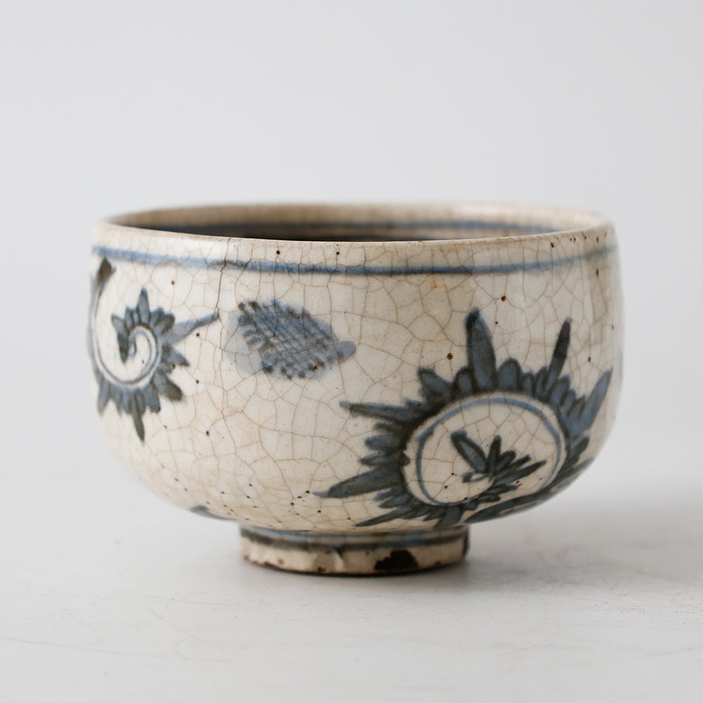 安南写 絞り手 茶碗 側面