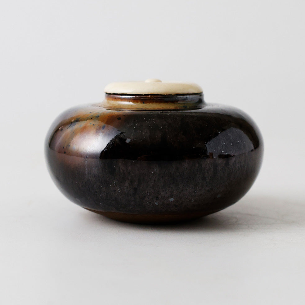 平安春峰造 高取茶入 側面