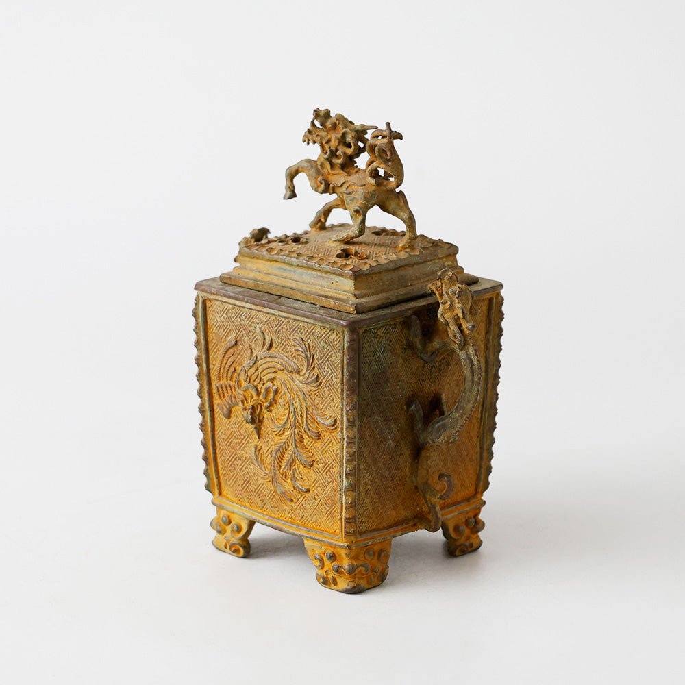 金工師 香保 鋳銅香炉 斜めの構図