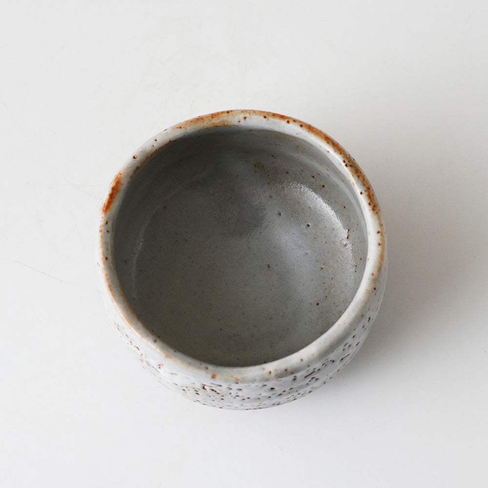 美濃焼窯元 秀山窯 志野茶碗 中身