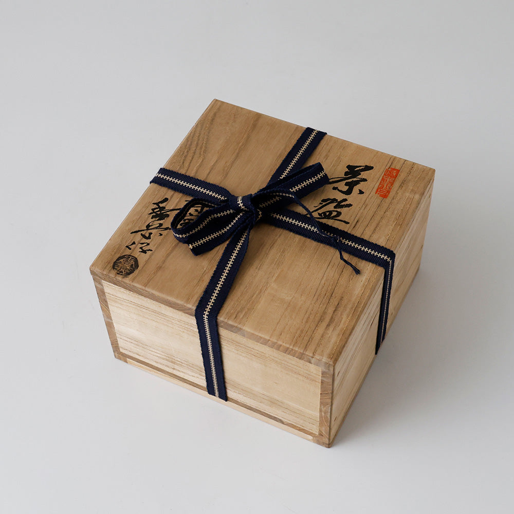 越中瀬戸焼 吉野香岳 茶碗 箱