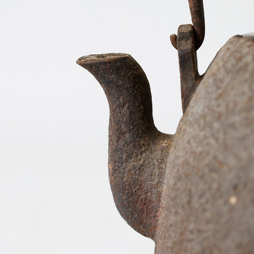 平宝珠形 白肌 鉄瓶 注ぎ口