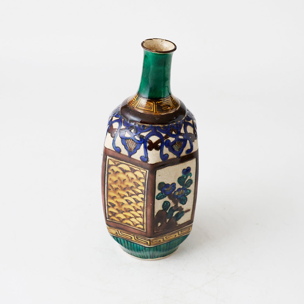 青手古九谷 徳利 斜め上から見た図