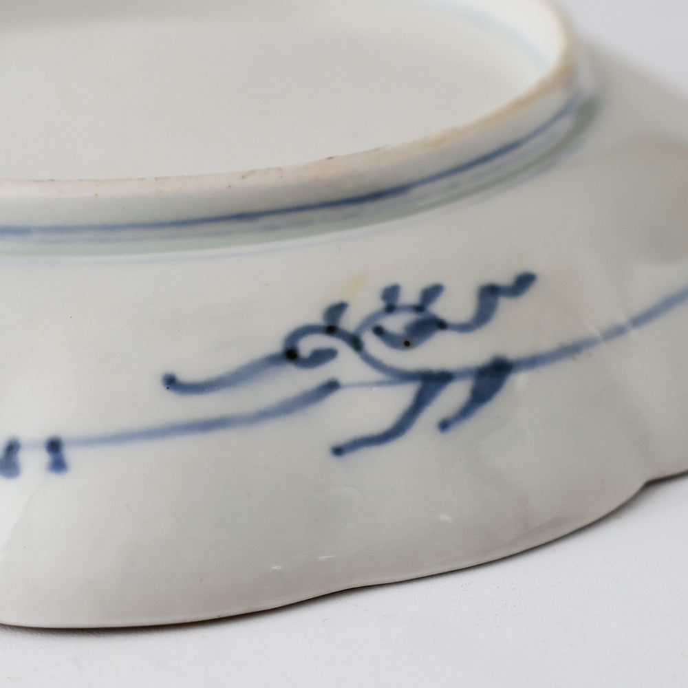 古伊万里 柿右衛門様式 輪花皿 拡大図