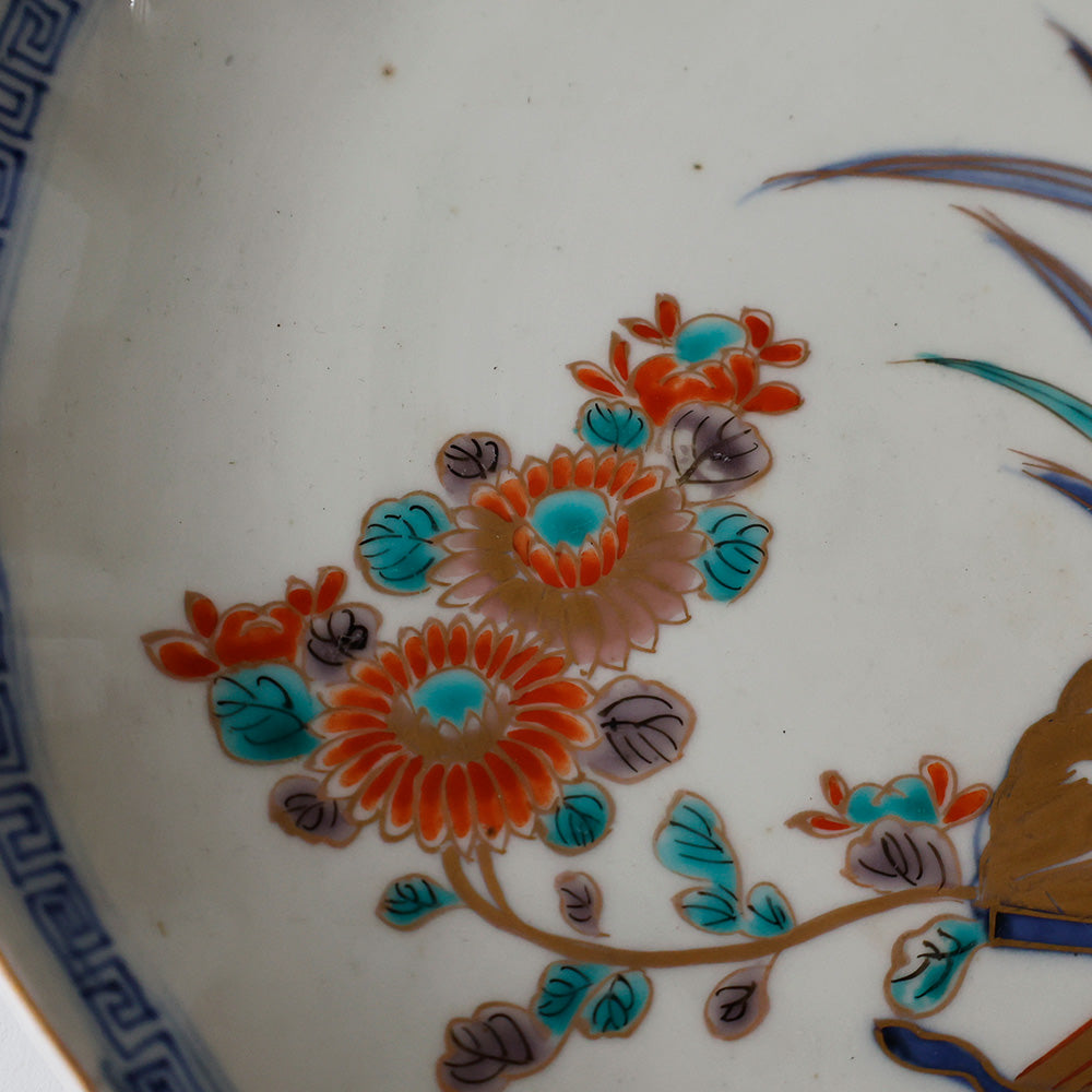幕末明治 古伊万里 色絵 柿右衛門様式 染錦手花蝶図 輪花皿 柴束文飾皿 有田焼 古伊万里柿右卫门样式轮花皿幕末明治柴束蝶纹| EIKI Re:Finds