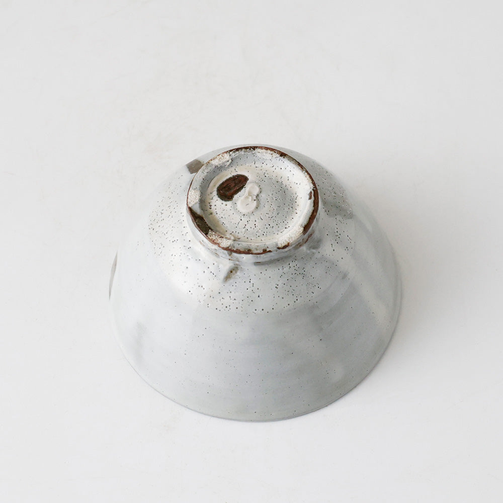 如拙庵 粉引写 茶碗 伏せた構図